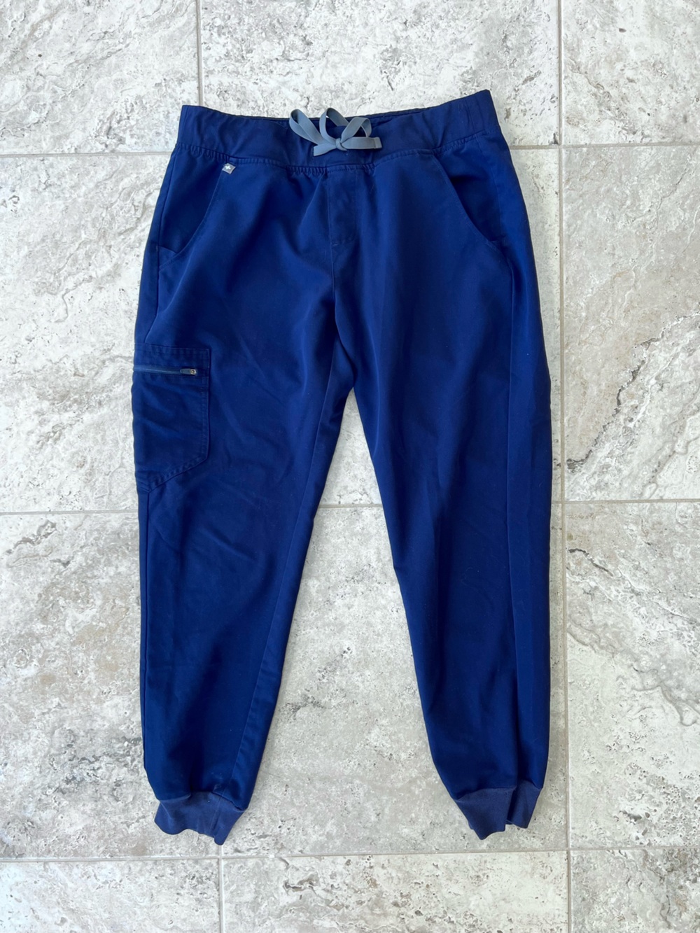 FIGS Women's Zamora Jogger Scrub Pants in Navy Blue (PO# 3643), size M